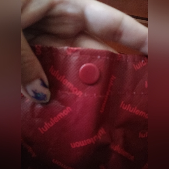 2 Lululemon bags - Picture 6 of 16